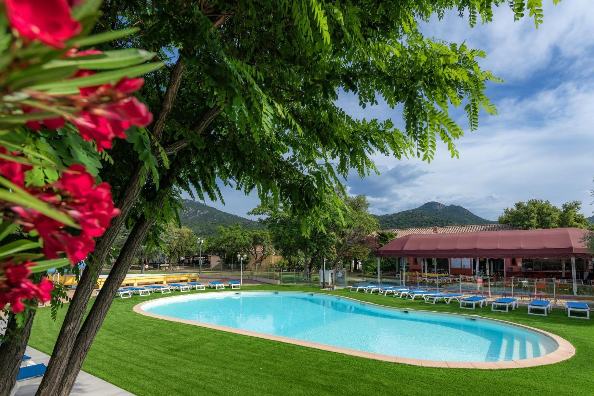 Camping Acqua E Sole Sainte-Lucie de Porto-Vecchio Exterior photo